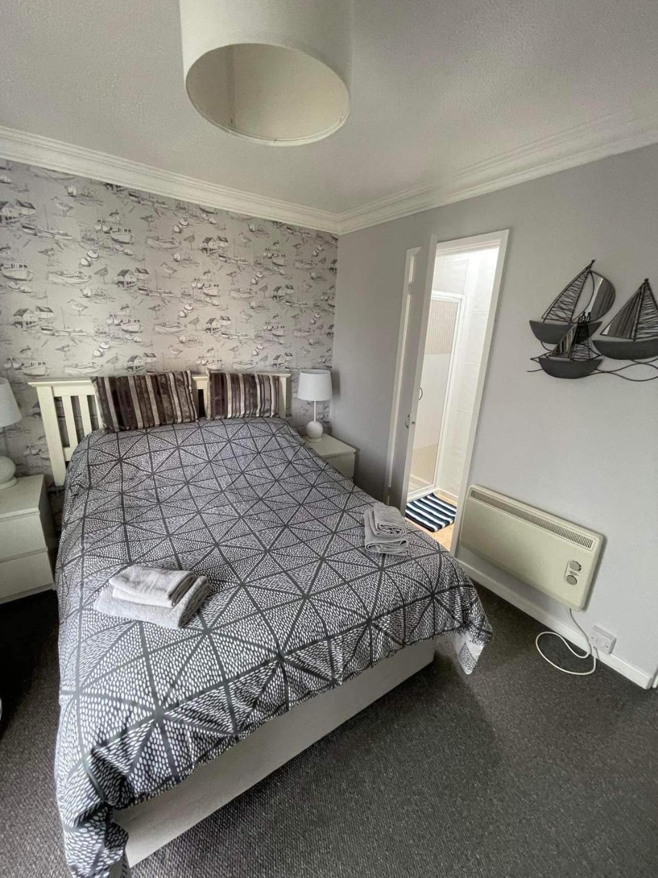 Villa Sea View 3-Bed Heated Pool Eat Bar Kids Park Lowestoft Exterior foto