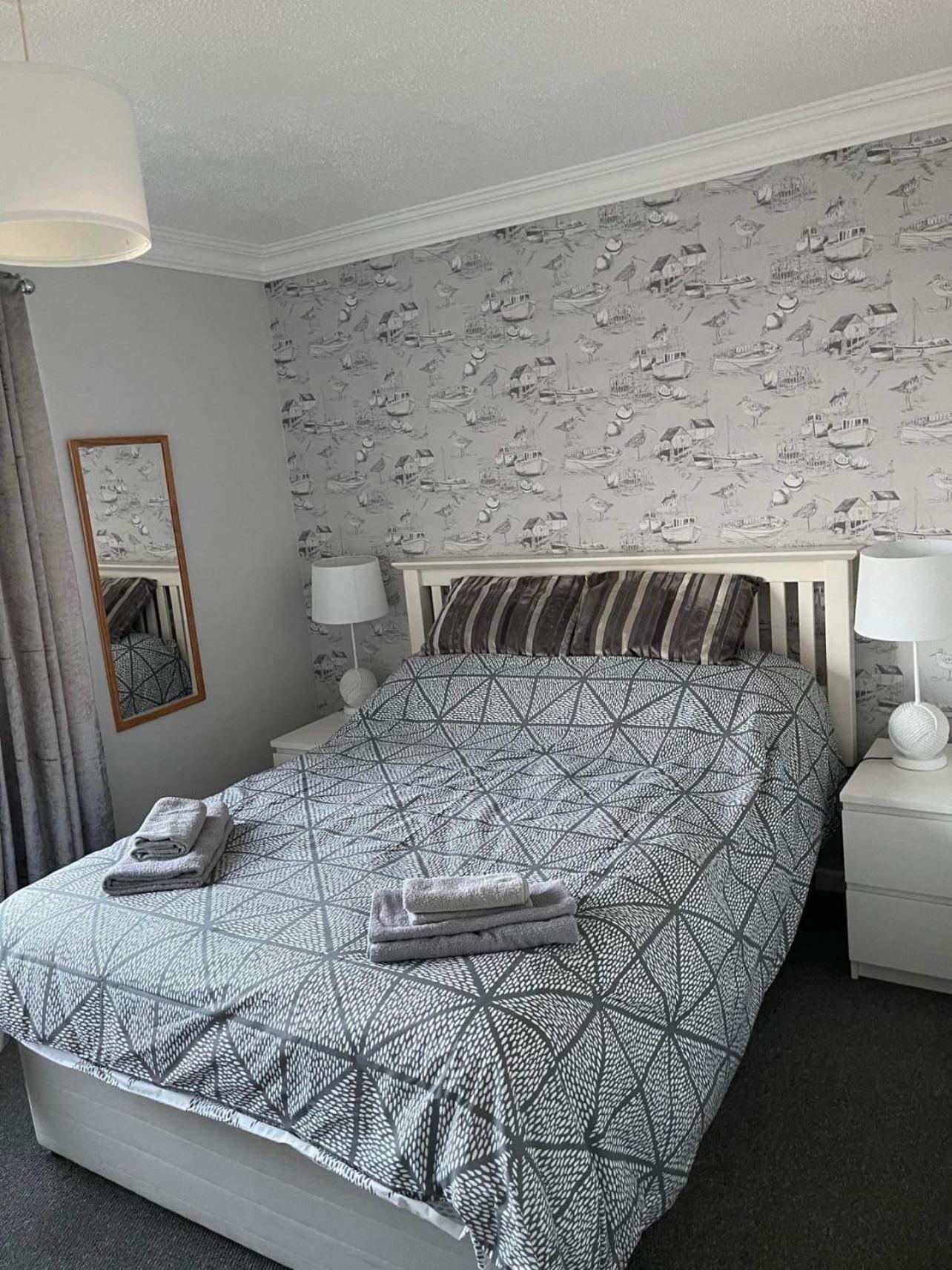 Villa Sea View 3-Bed Heated Pool Eat Bar Kids Park Lowestoft Exterior foto